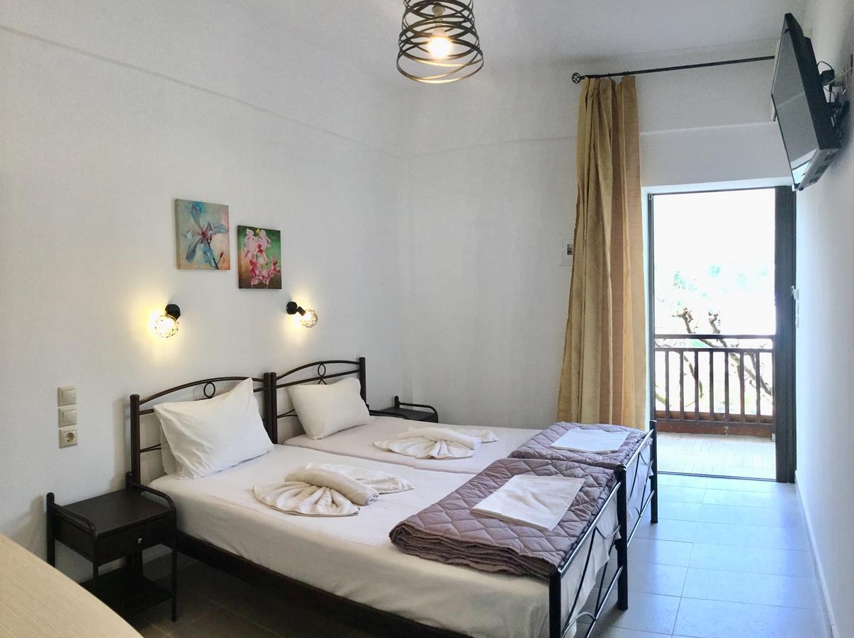 Sinoikismos Kambos Platanos Rooms מראה חיצוני תמונה