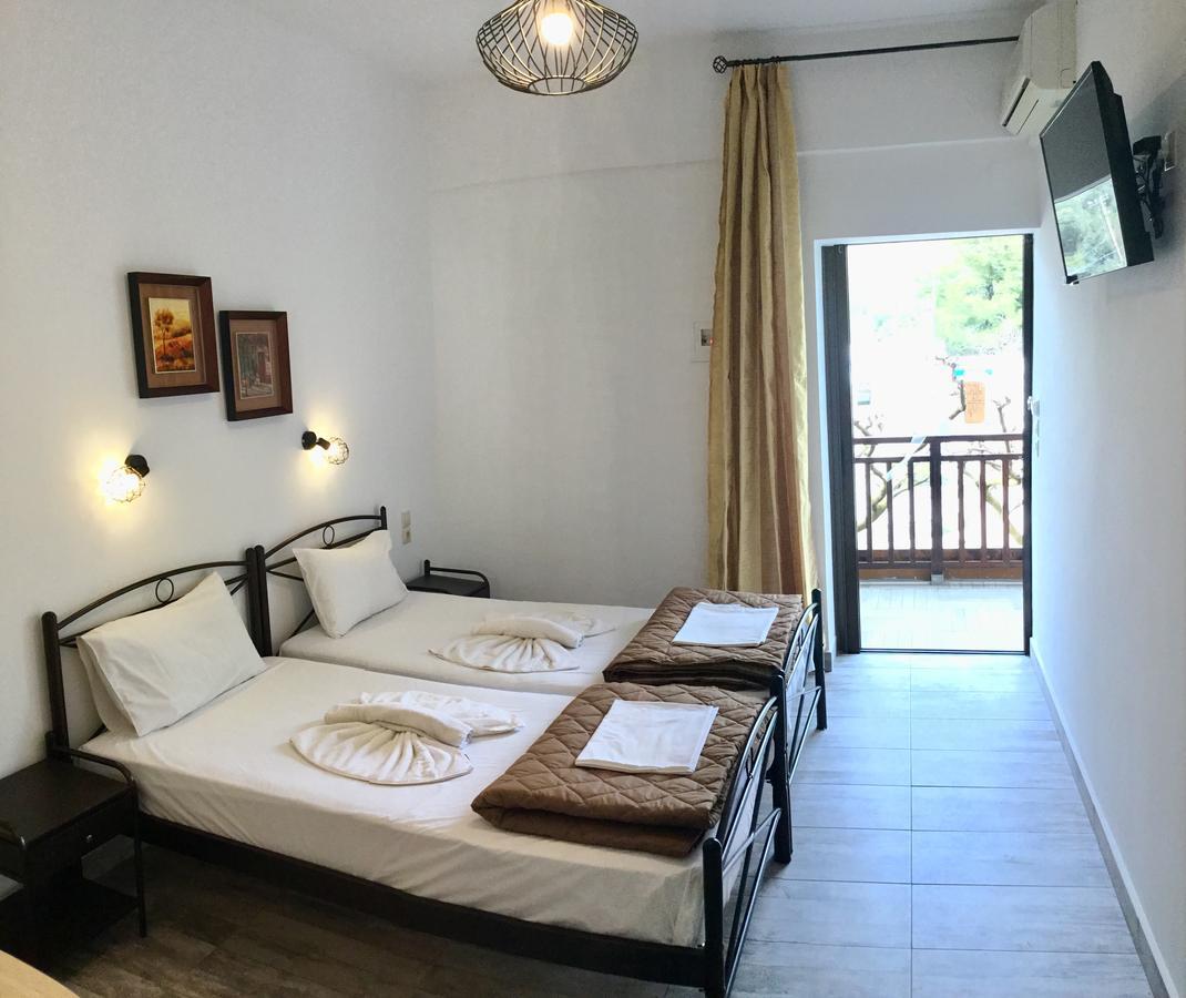 Sinoikismos Kambos Platanos Rooms מראה חיצוני תמונה